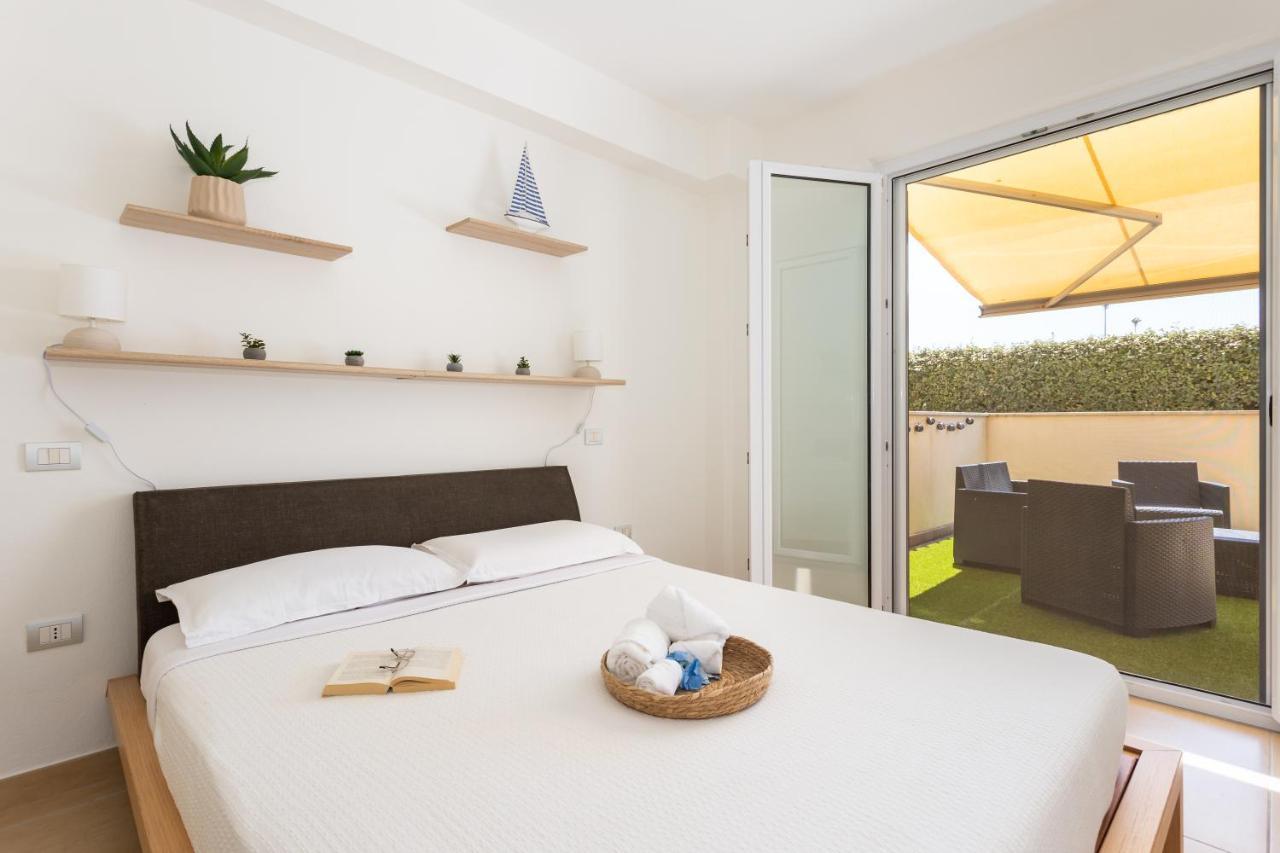 La Casa Del Sole - Appartamento Con Piscina Frontemare A Pochi Minuti Da Oristano Torre Grande Luaran gambar