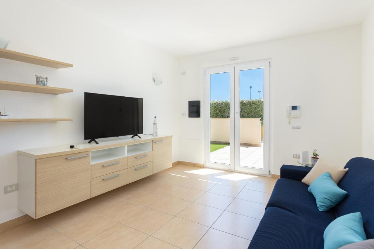 La Casa Del Sole - Appartamento Con Piscina Frontemare A Pochi Minuti Da Oristano Torre Grande Luaran gambar