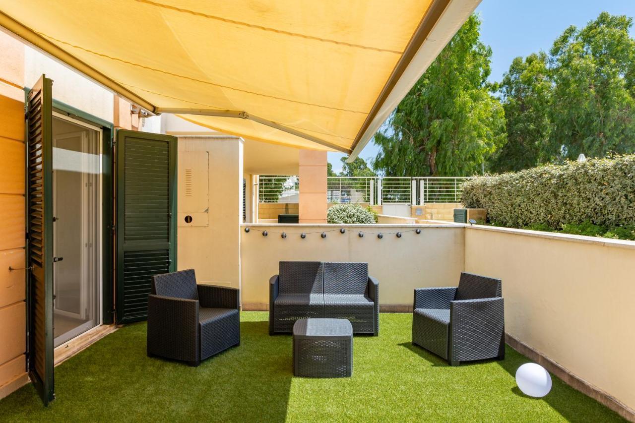 La Casa Del Sole - Appartamento Con Piscina Frontemare A Pochi Minuti Da Oristano Torre Grande Luaran gambar