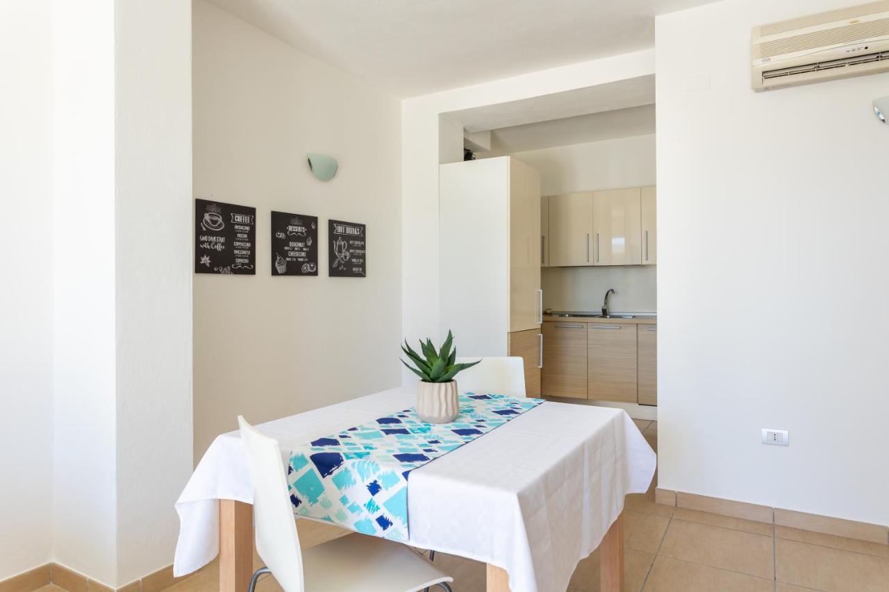 La Casa Del Sole - Appartamento Con Piscina Frontemare A Pochi Minuti Da Oristano Torre Grande Luaran gambar