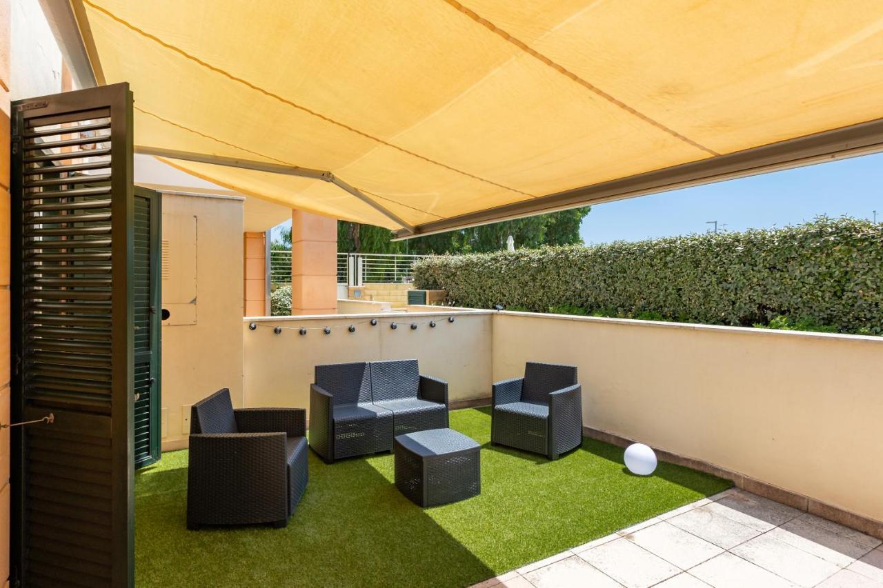La Casa Del Sole - Appartamento Con Piscina Frontemare A Pochi Minuti Da Oristano Torre Grande Luaran gambar