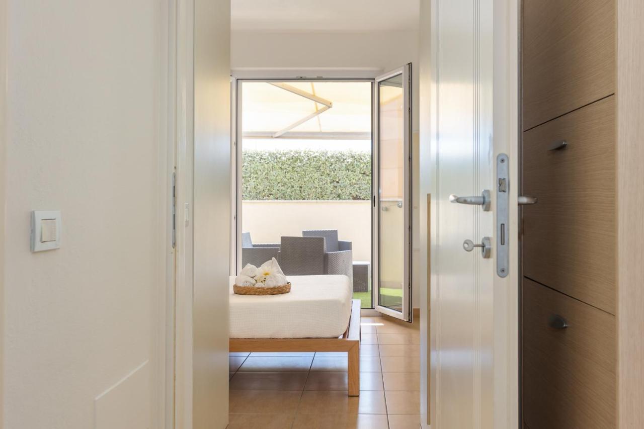 La Casa Del Sole - Appartamento Con Piscina Frontemare A Pochi Minuti Da Oristano Torre Grande Luaran gambar